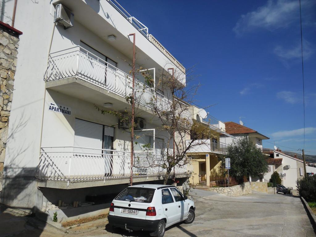 Rooms And Apartments Kurtovic Donji Seget Eksteriør bilde