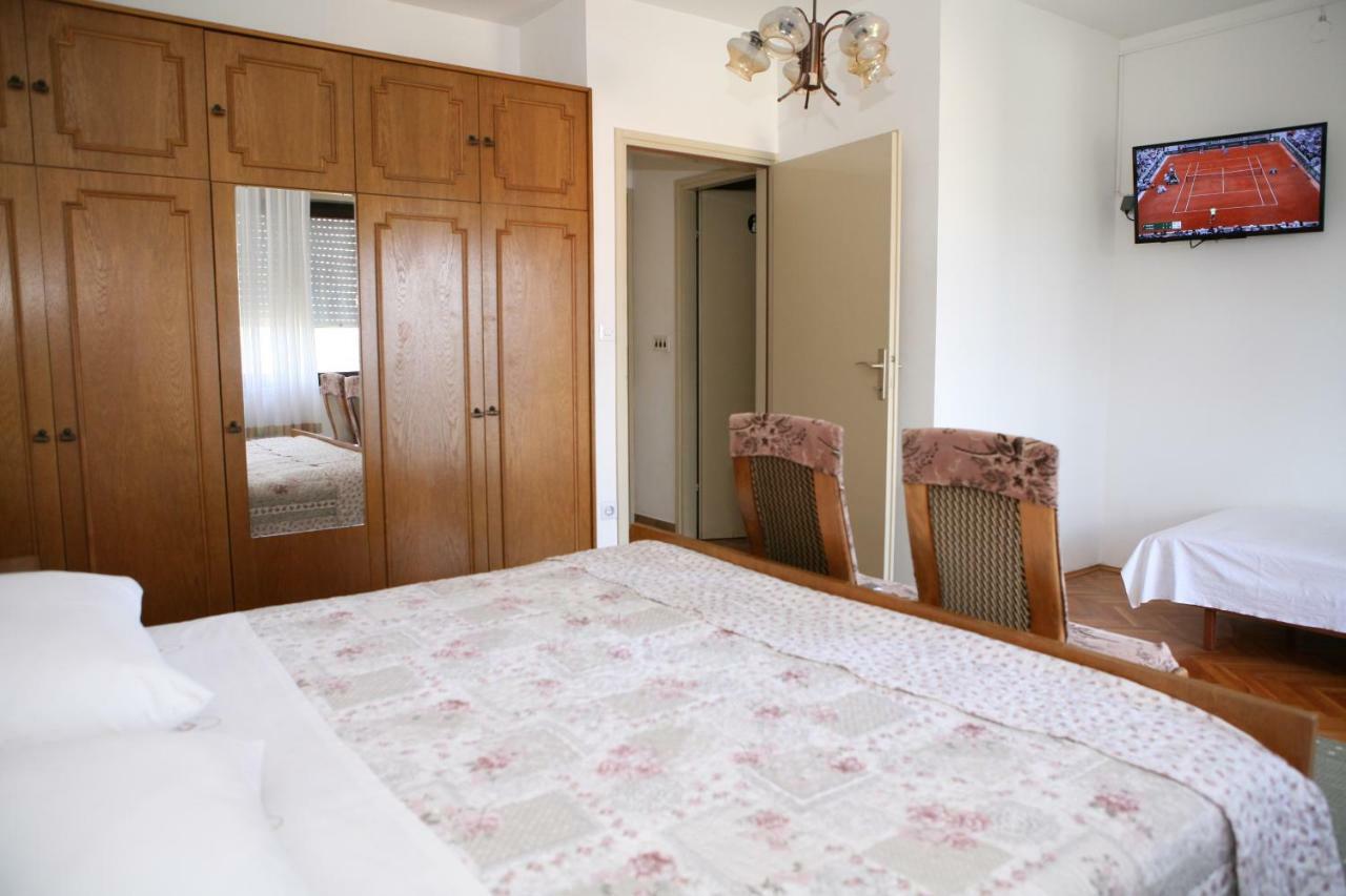 Rooms And Apartments Kurtovic Donji Seget Eksteriør bilde