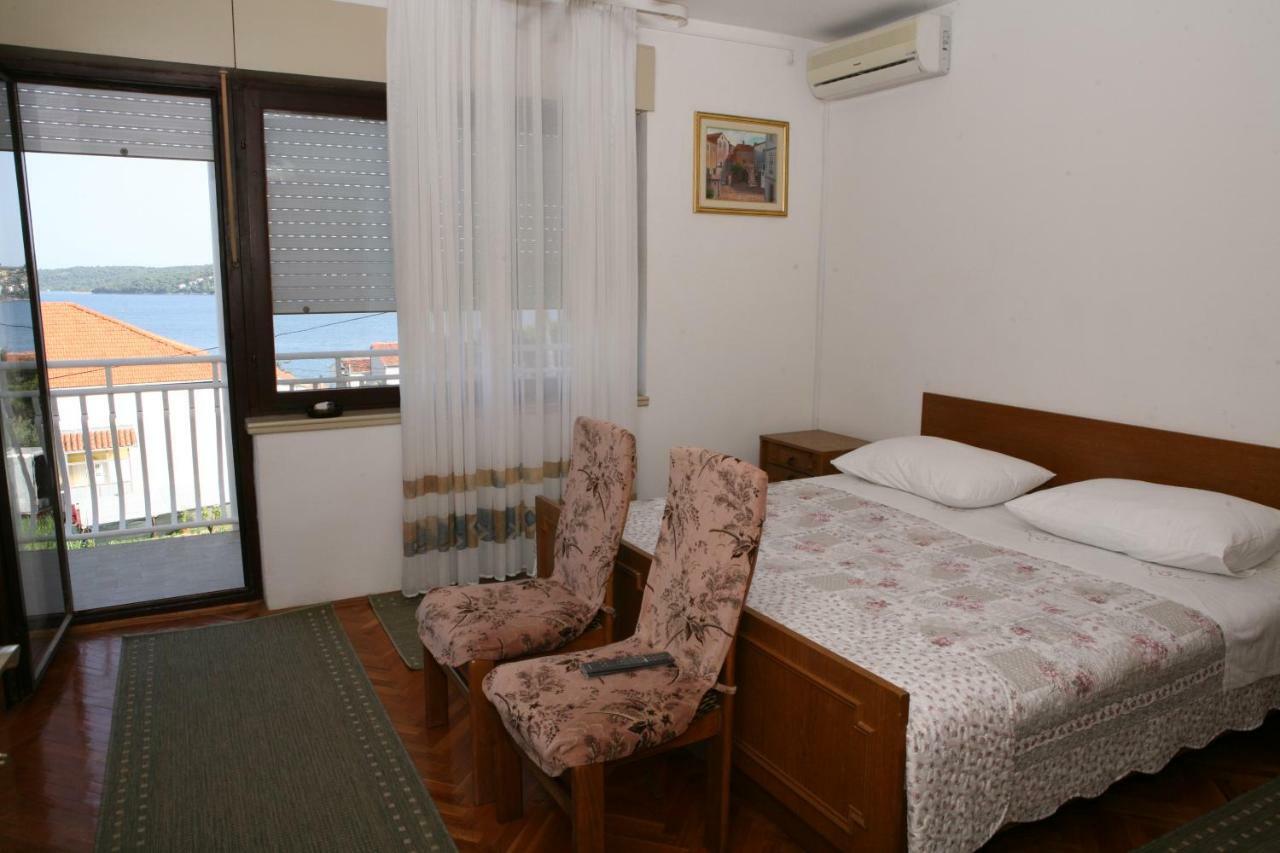 Rooms And Apartments Kurtovic Donji Seget Eksteriør bilde