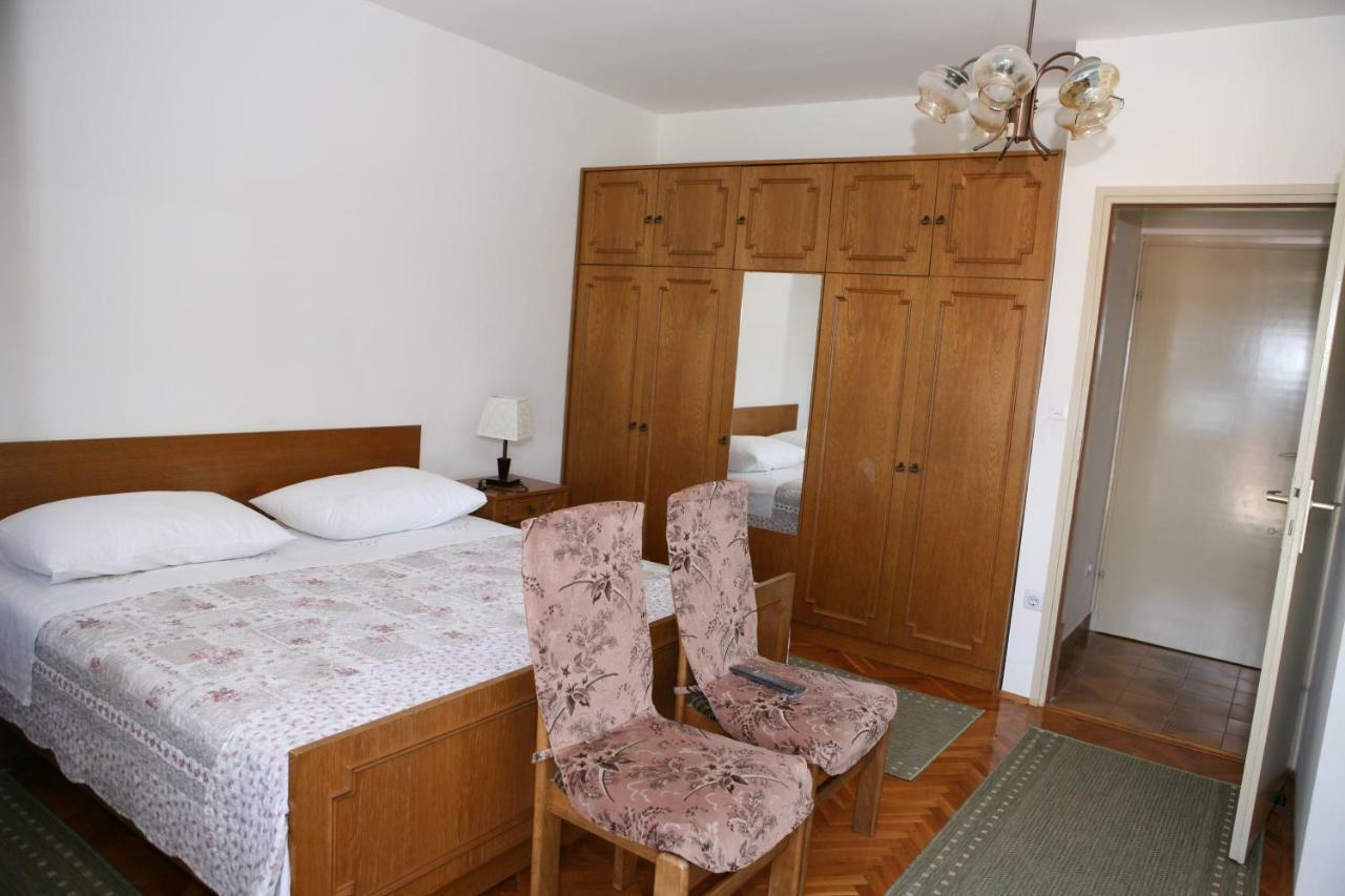 Rooms And Apartments Kurtovic Donji Seget Eksteriør bilde